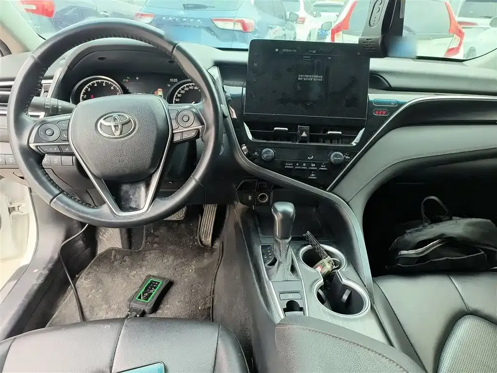 Toyota Camry 2023 из CN, фото 7