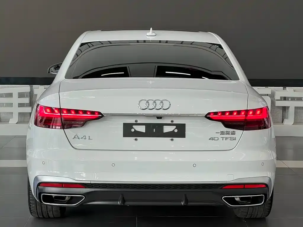 Audi A4L — фото 5