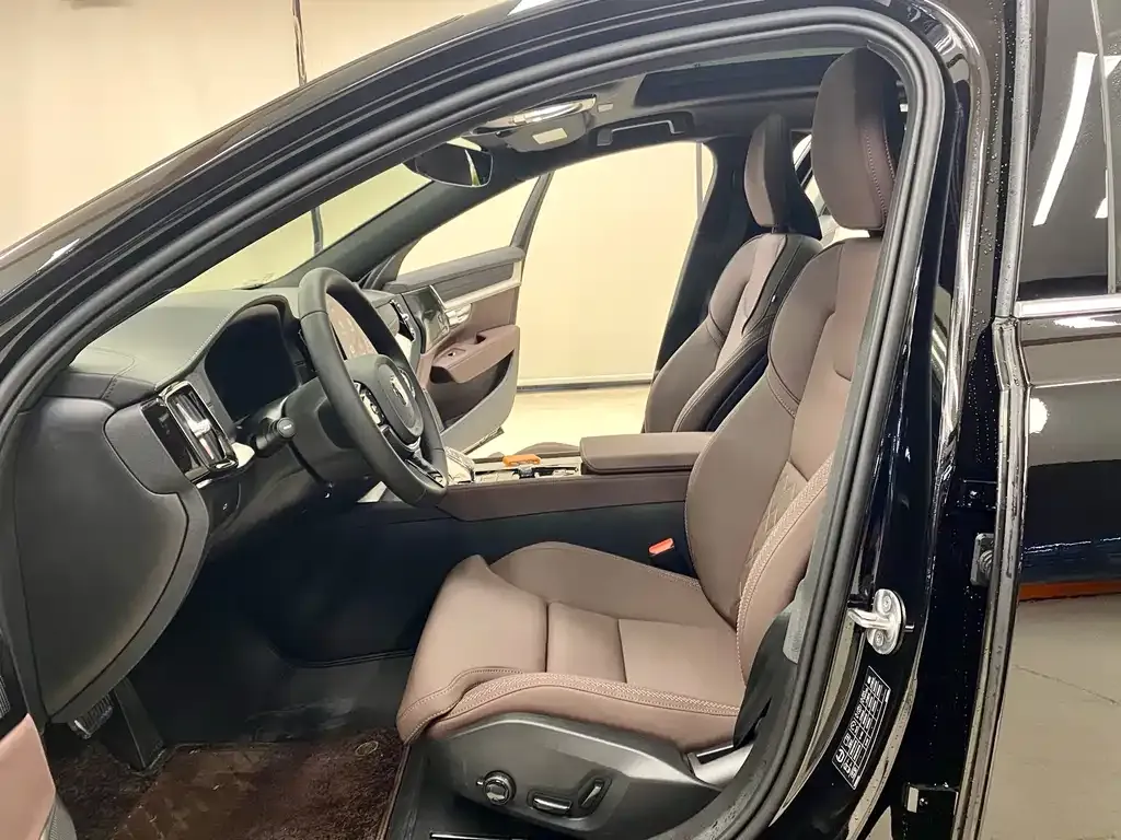 Volvo S90 — фото 10