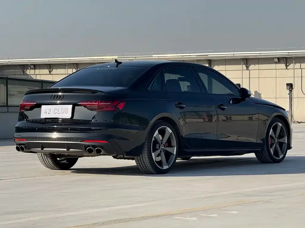 Audi S4 2023 из CN, фото 3