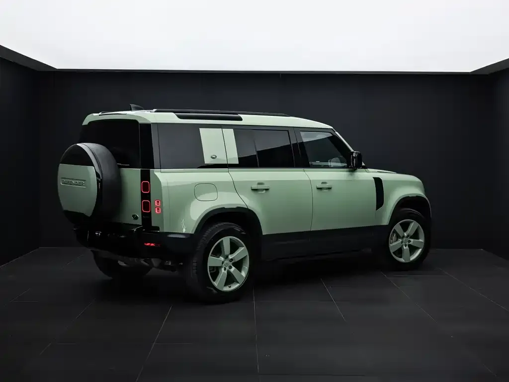 Land Rover Defender — фото 9
