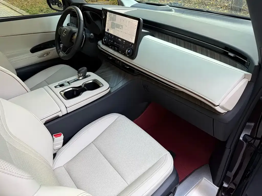 Lexus LM 2024 из CN, фото 5