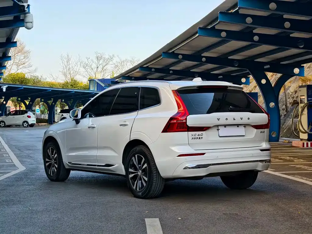 Volvo XC60 2022 из CN, фото 3