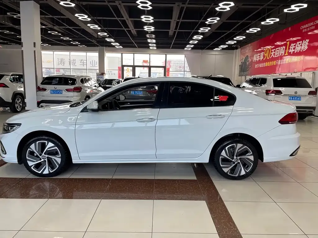 Volkswagen Bora 2023 из CN, фото 4
