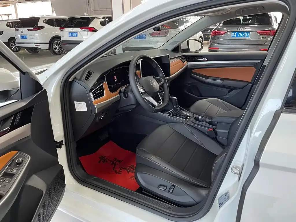 Volkswagen Bora 2023 из CN, фото 3