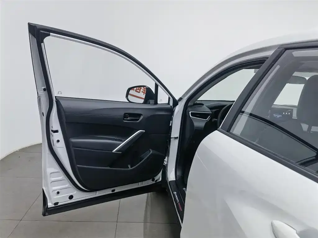 Toyota Frontlander 2023 из CN, фото 7