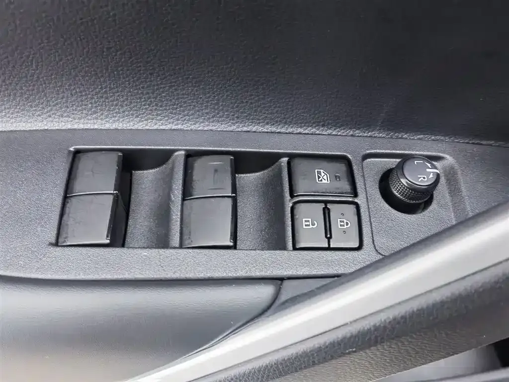 Toyota Frontlander 2023 из CN, фото 10