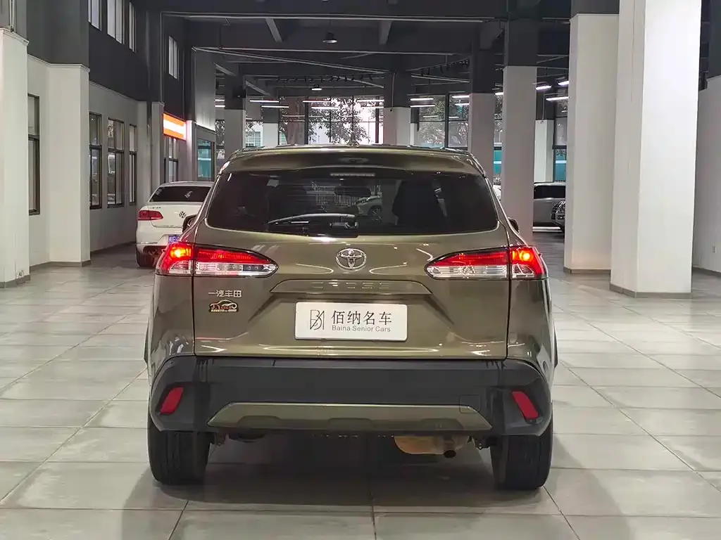 Toyota Corolla Cross 2022 из CN, фото 7