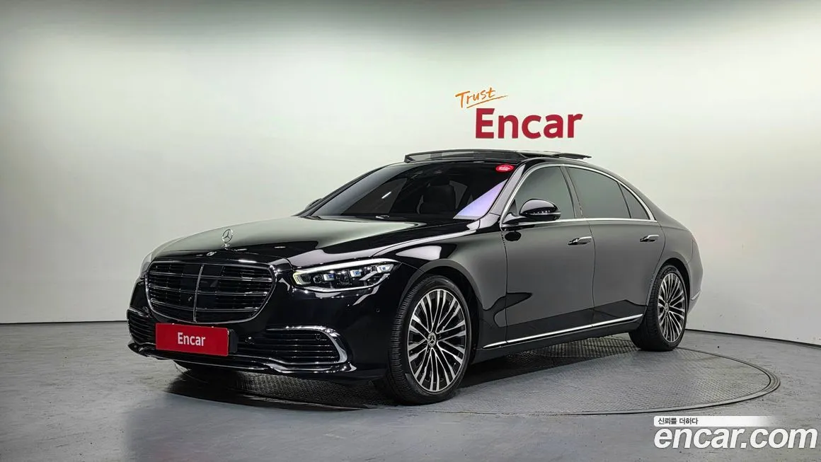 Mercedes-Benz S-Class — фото 1