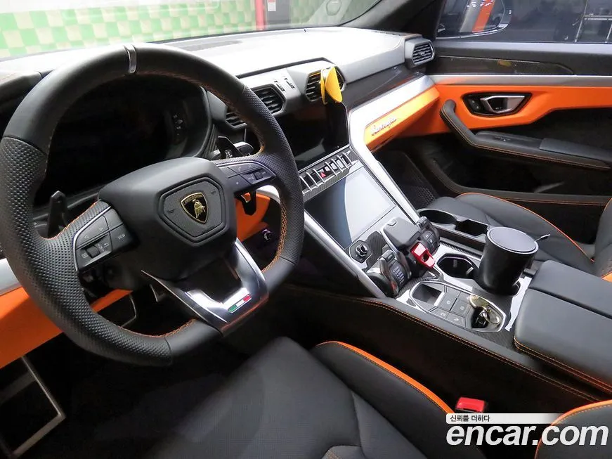 Lamborghini Urus — фото 7
