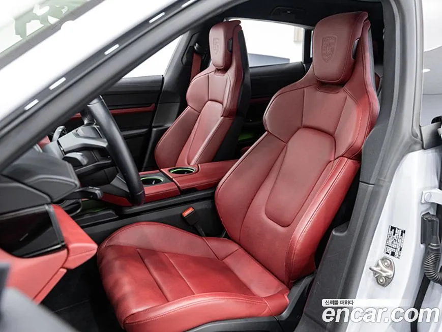 Porsche Taycan 2024 из KR, фото 10