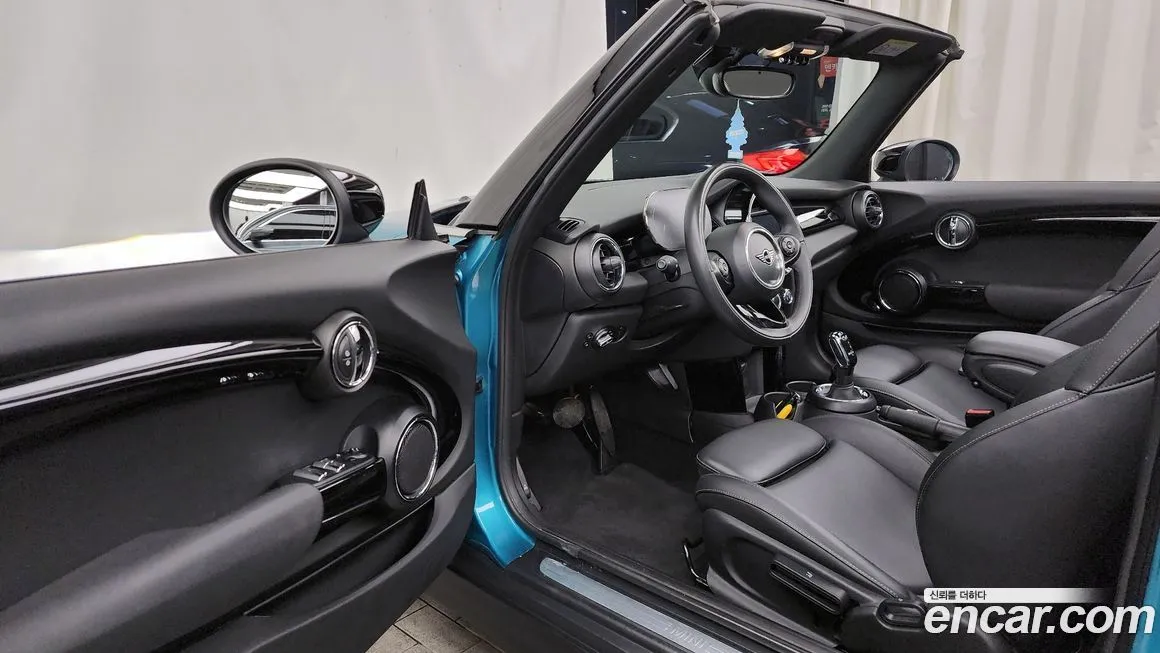 Mini Cooper Convertible 2021 из KR, фото 9