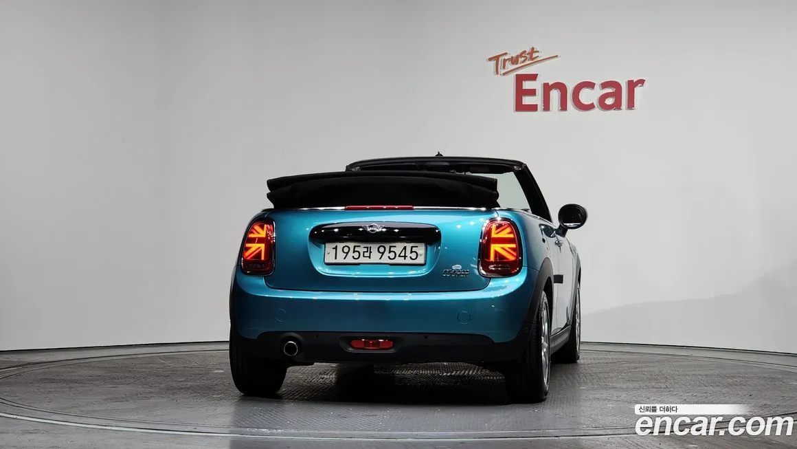 Mini Cooper Convertible 2021 из KR, фото 3