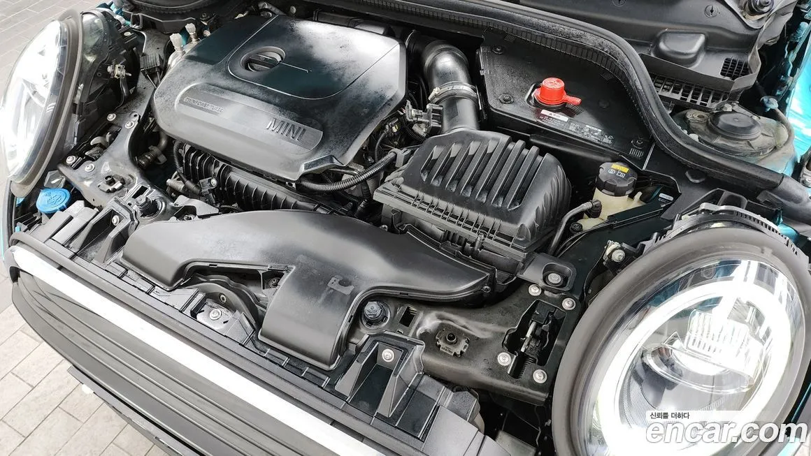 Mini Cooper Convertible 2021 из KR, фото 10