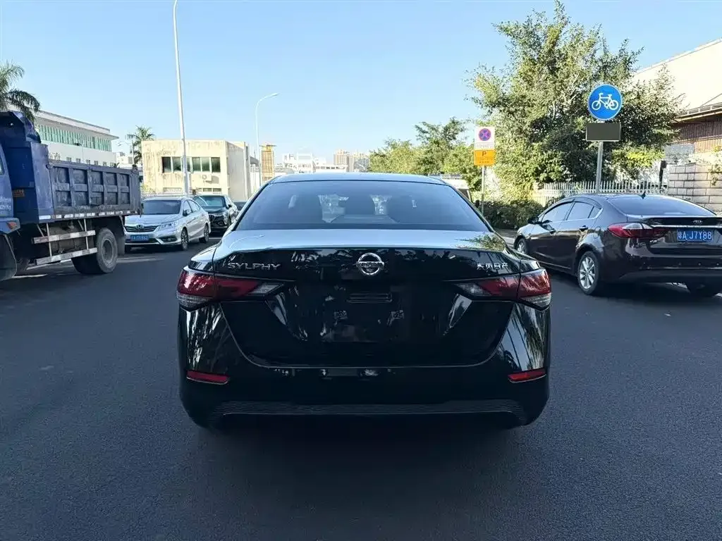 Nissan Sylphy 2023 из CN, фото 2