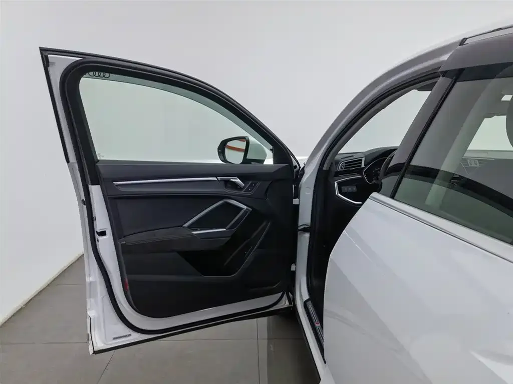 Audi Q3 Sportback 2021 из CN, фото 5