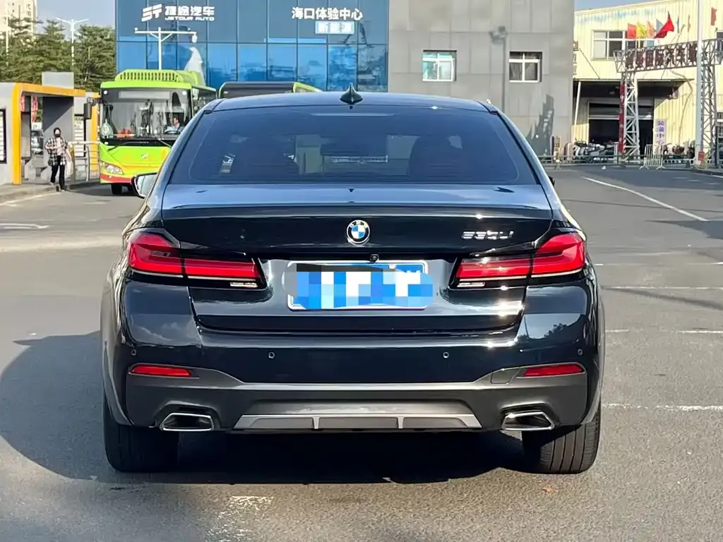 BMW 5 Series — фото 2