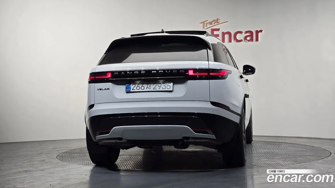 Land Rover Range Rover Velar 2025 из KR, фото 2
