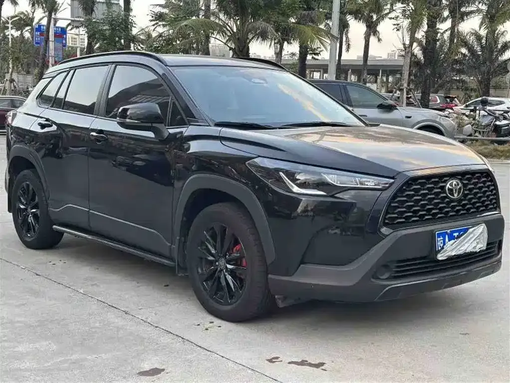 Toyota Corolla Cross 2024 из CN, фото 1