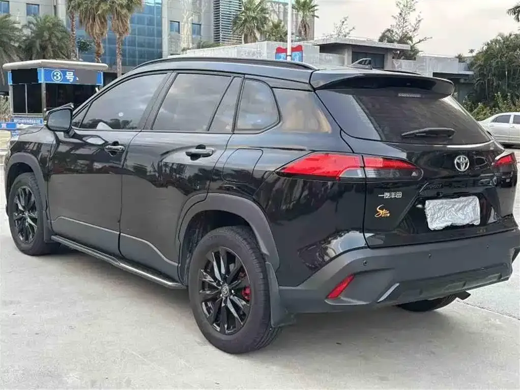 Toyota Corolla Cross 2024 из CN, фото 7
