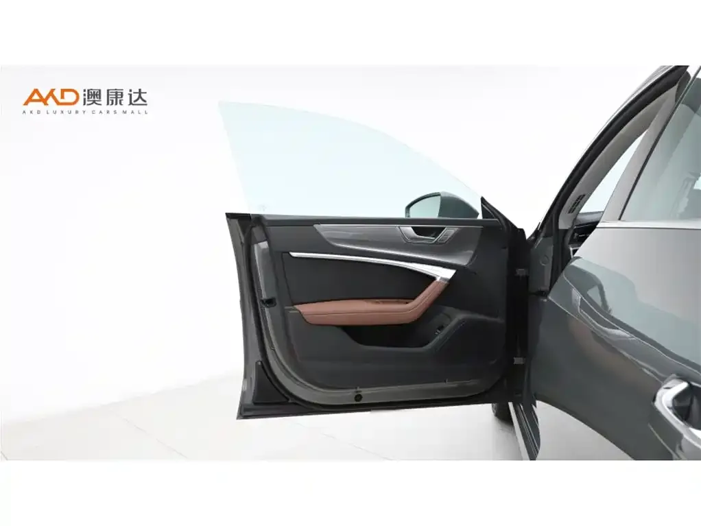 Audi A7L 2024 из CN, фото 4