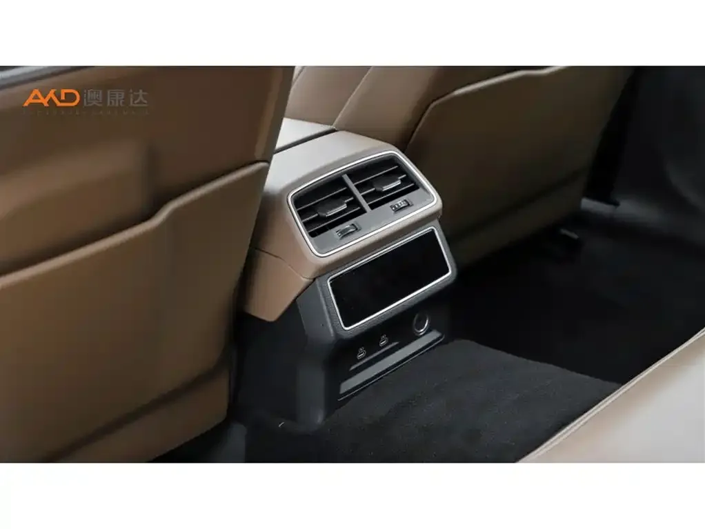 Audi A7L 2024 из CN, фото 6