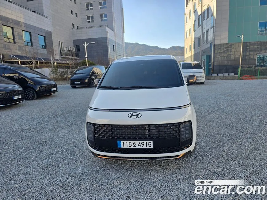 Hyundai Staria — фото 1