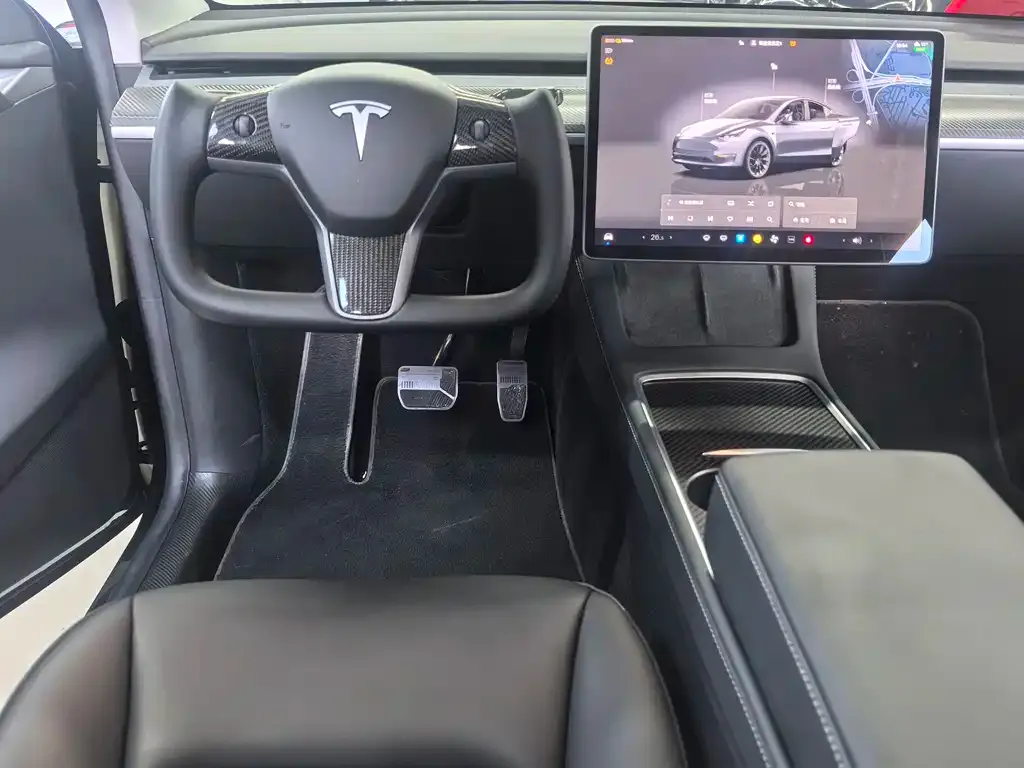 Tesla Model Y — фото 6