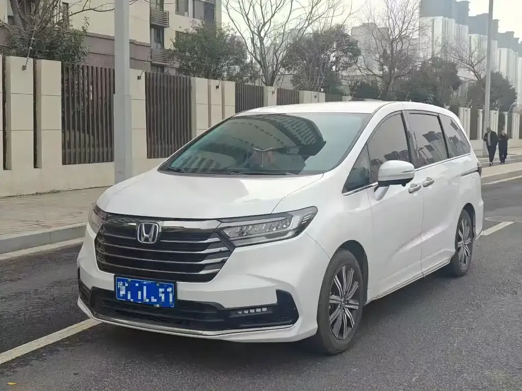 Honda Odyssey — фото 1