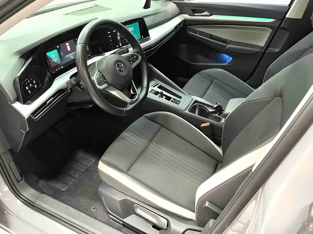 Volkswagen Golf 2021 из CN, фото 4