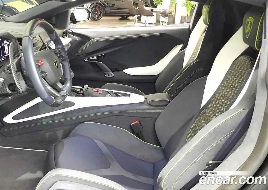 Lamborghini Revuelto 2025 из KR, фото 2