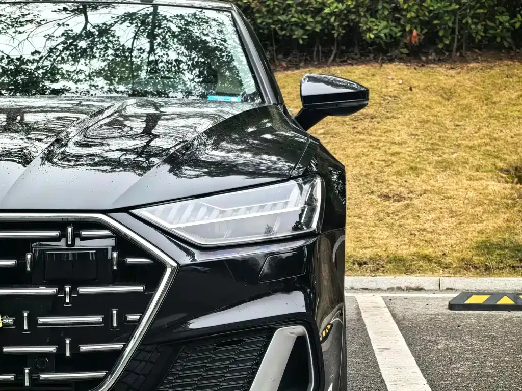 Audi A7L — фото 2