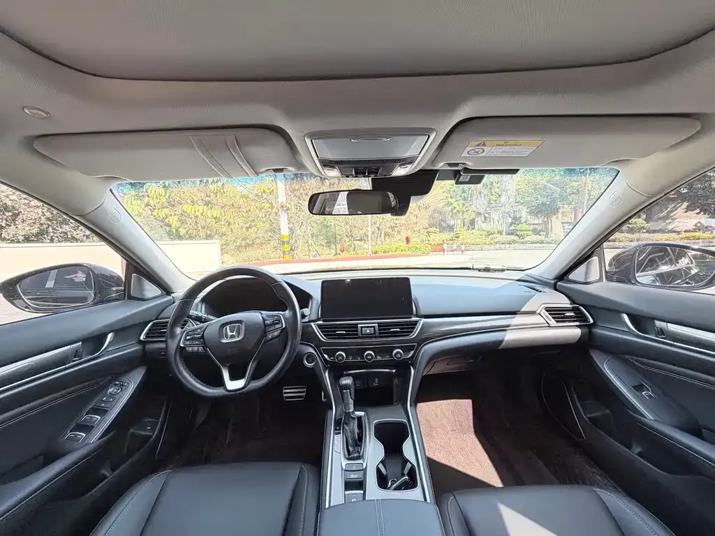 Honda Accord — фото 2