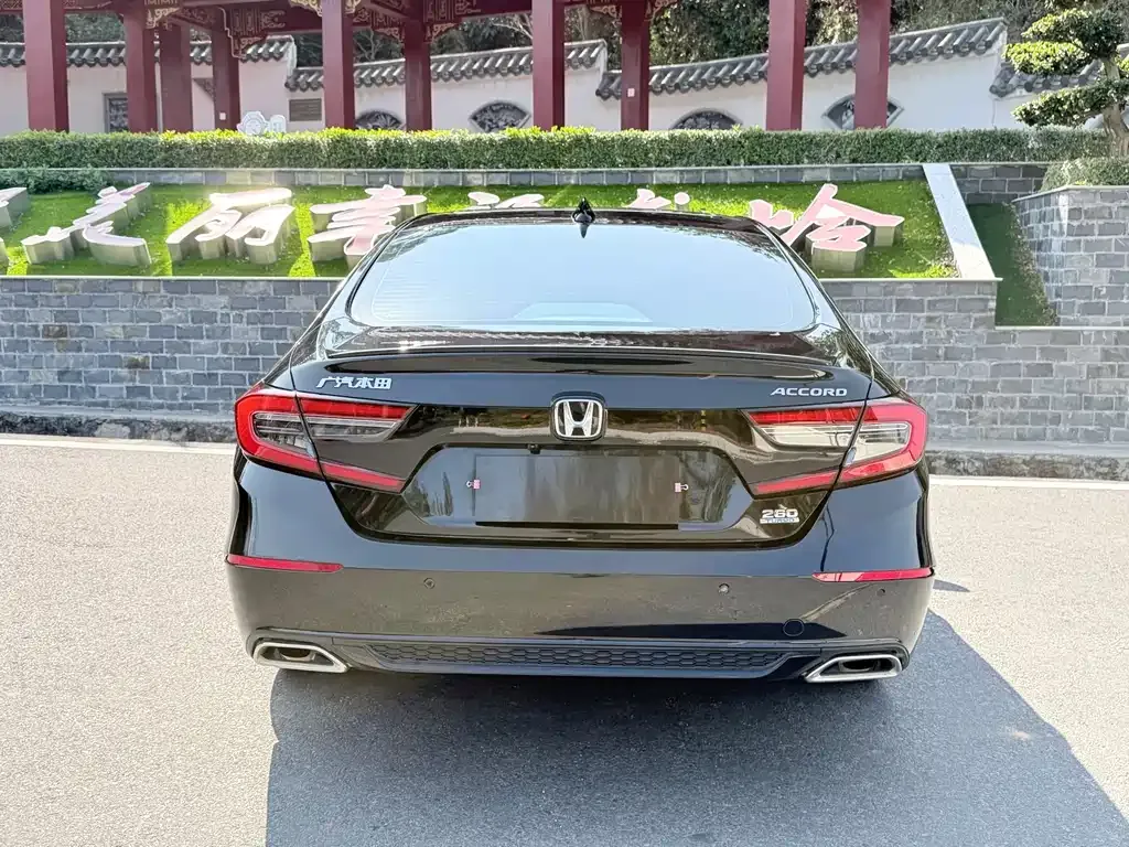 Honda Accord — фото 7