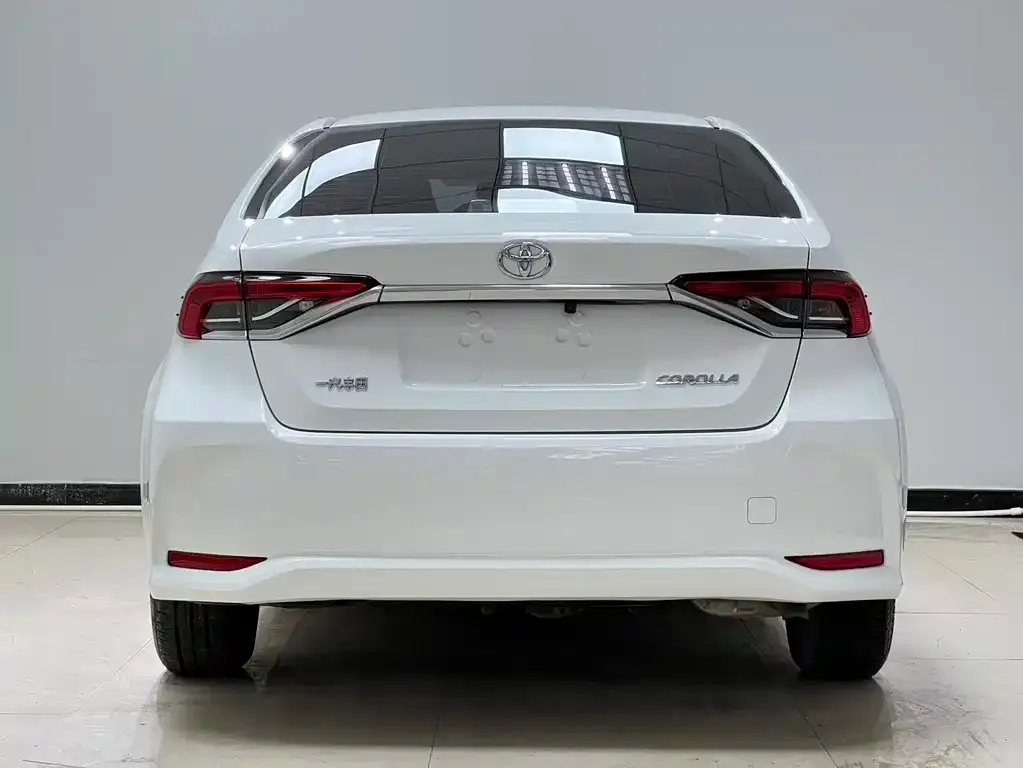 Toyota Corolla 2023 из CN, фото 3