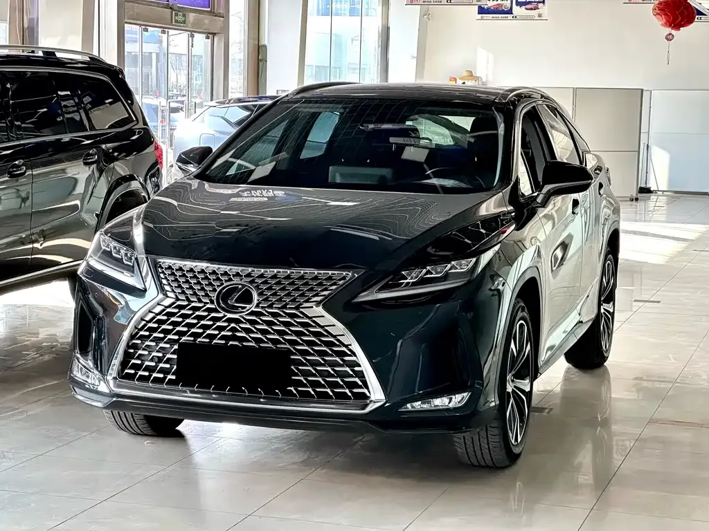 Lexus RX — фото 1