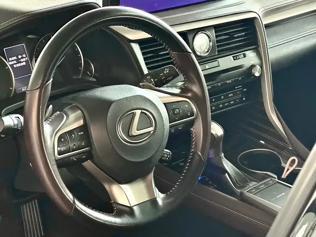 Lexus RX — фото 6