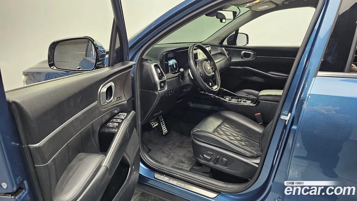 Kia Sorento — фото 8