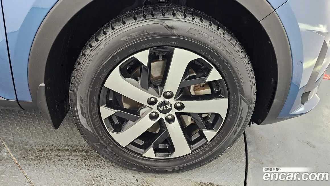 Kia Sorento — фото 7