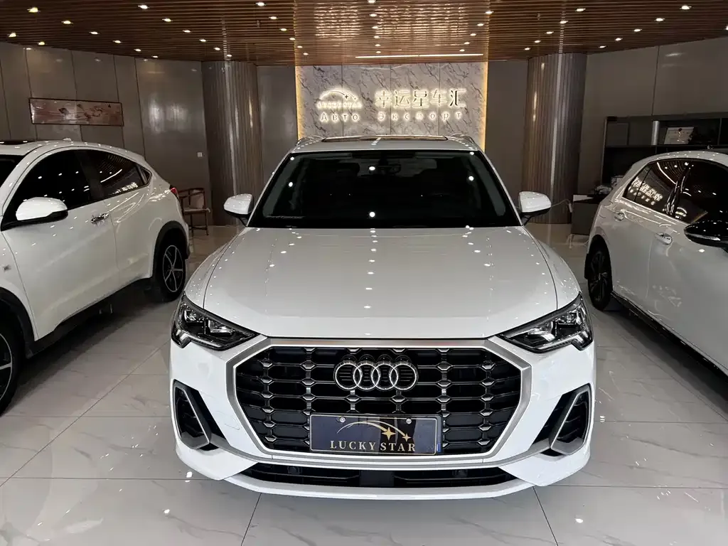 Audi Q3 2023 из CN, фото 5