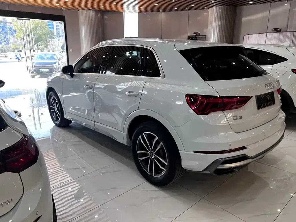Audi Q3 2023 из CN, фото 7