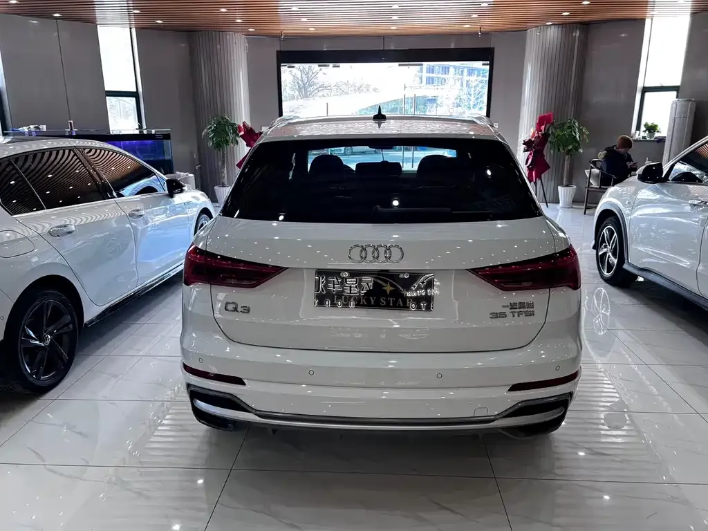 Audi Q3 2023 из CN, фото 9