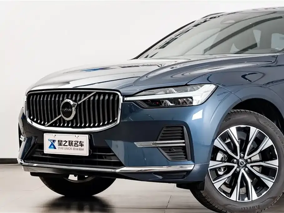 Volvo XC60 — фото 4