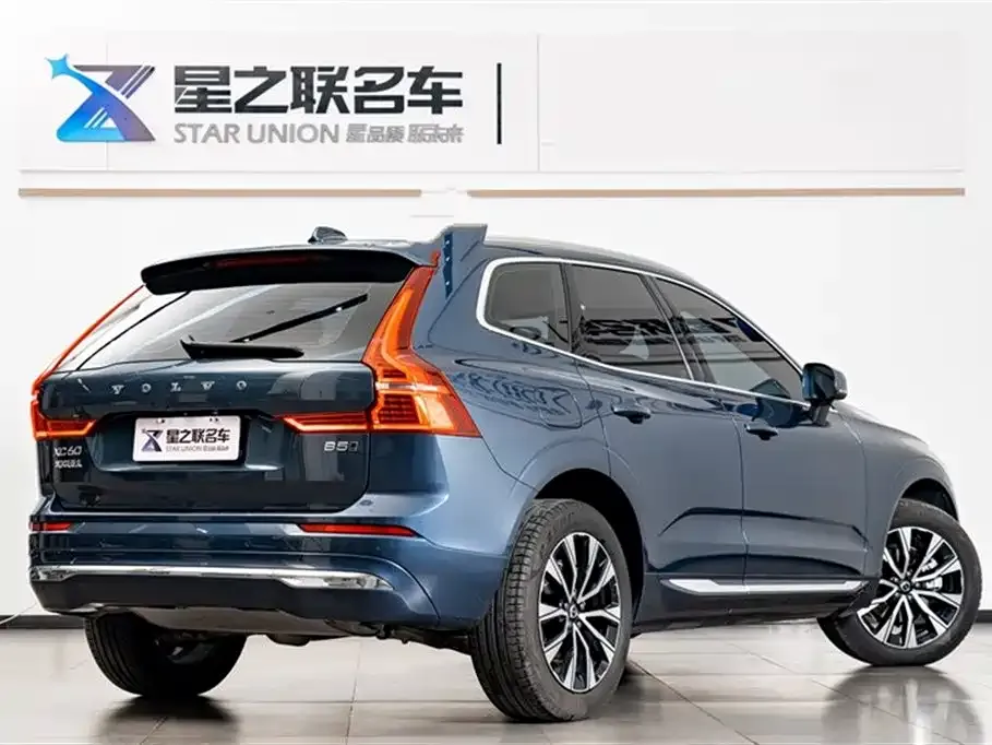 Volvo XC60 — фото 5