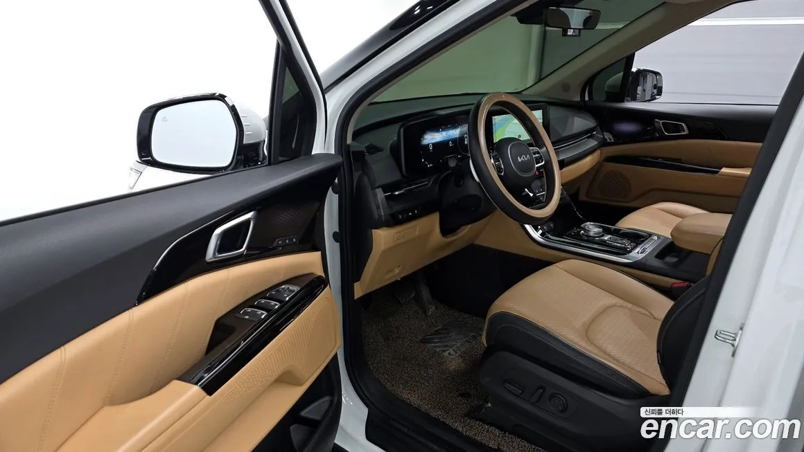 Kia Carnival — фото 10