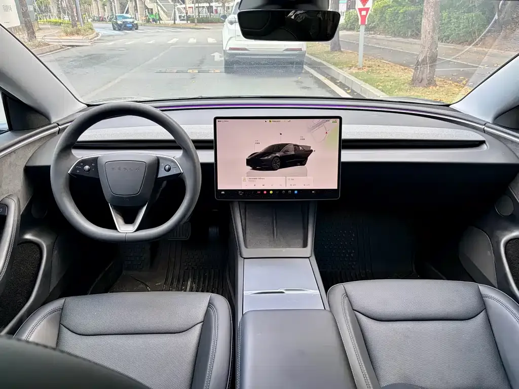 Tesla Model 3 — фото 3