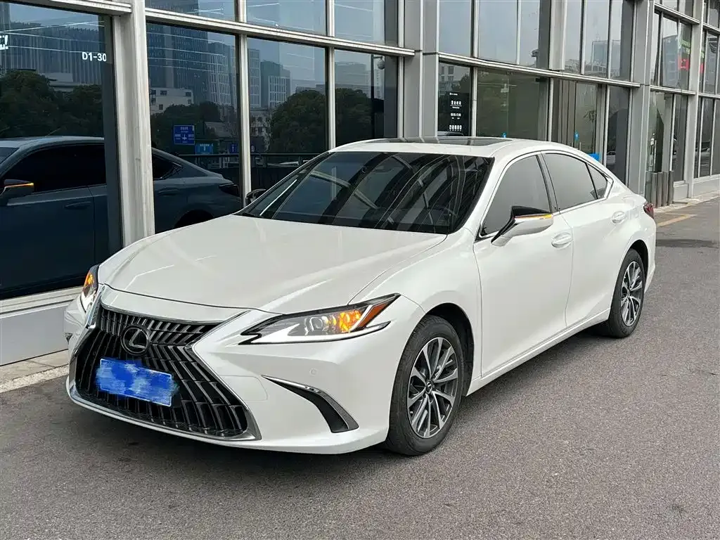 Lexus ES 2024 из CN, фото 1