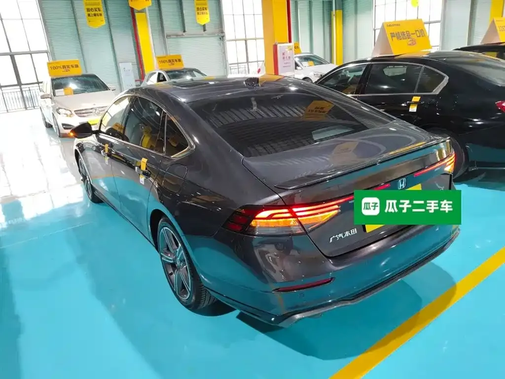 Honda Accord — фото 3