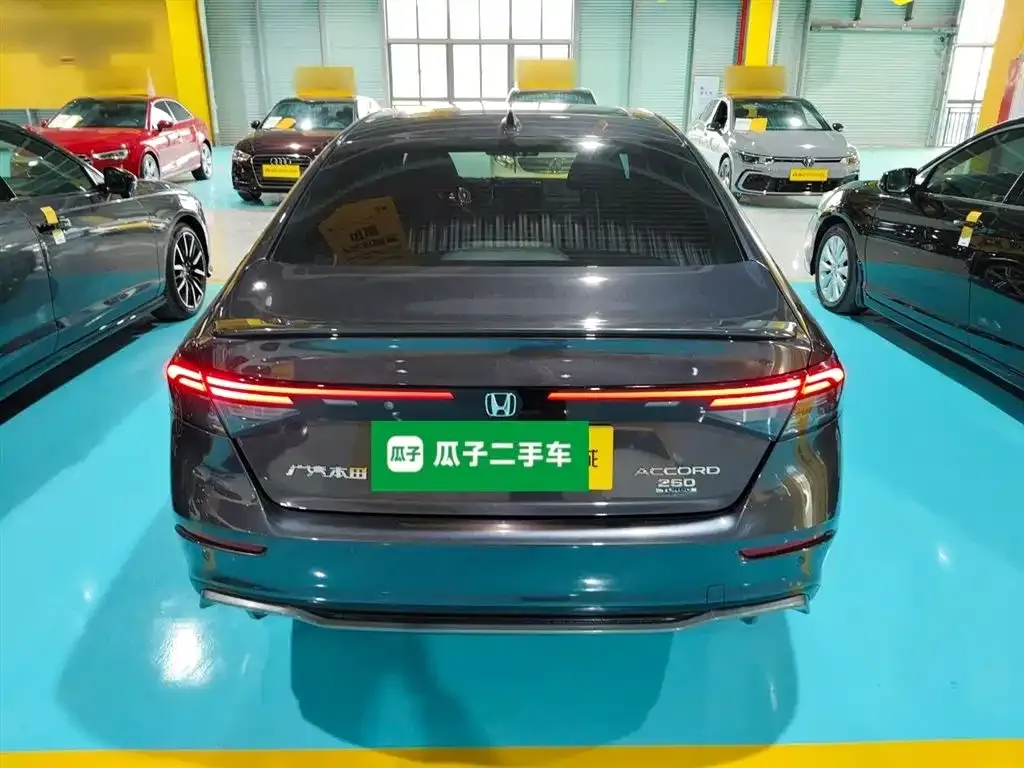 Honda Accord — фото 5