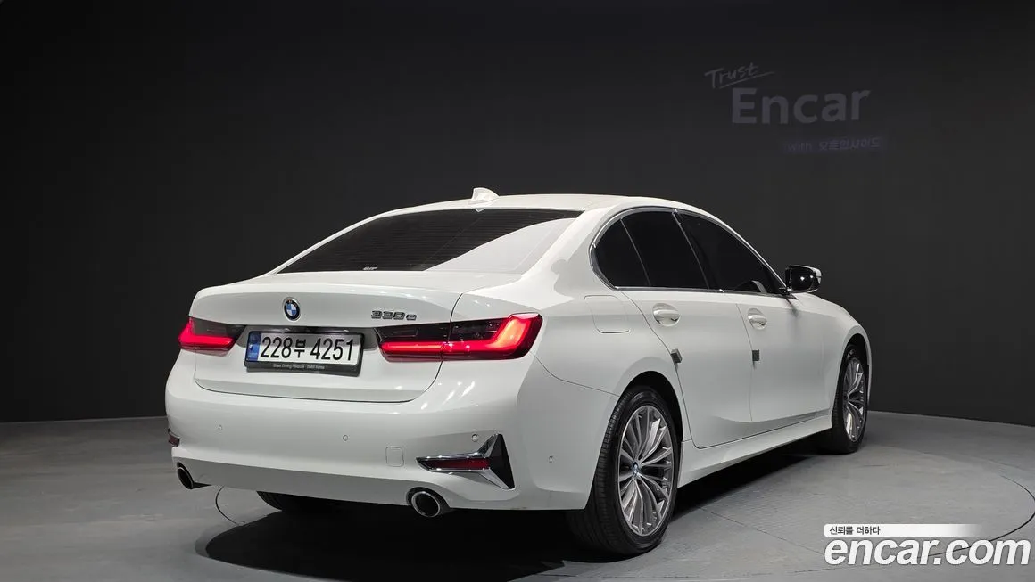 BMW 3-Series 2021 из KR, фото 5